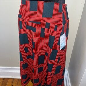 NWT LulaRoo Cassie pencil skirt in red and black.  So cute Size XXL